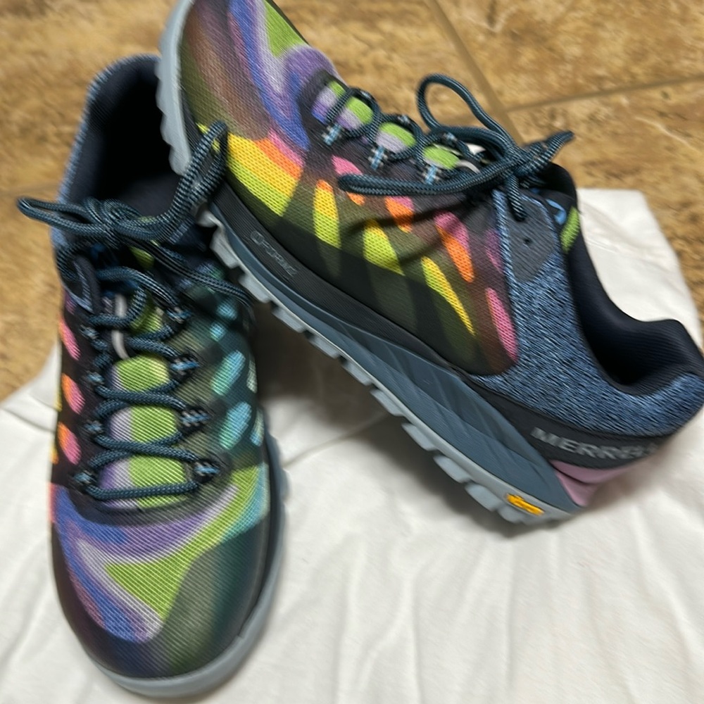 Merrill Ladies shoes size 7.5
